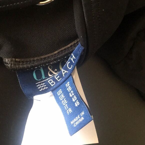 Flattering Black Swim Dress. NWOT - Picture 6 of 6